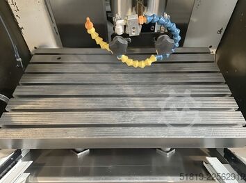 Centre d'usinage 3 axes HERMLE C 600 V