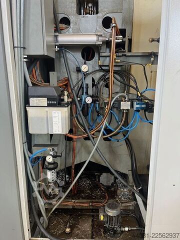 Verticale bewerkingscentrum Deckel Maho DMC 63 V