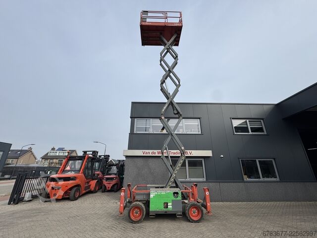 Skyjack SJ 6832RT Podnośnik nożycowy / Nożycowy / Platforma robocza 2015 4X4 Kubota Diesel 12M SKYJACK SJ 6832RT Schaarhoogwerker / Scissor / Arbeitsbuhne 2015 4X4 Kubota Diesel 12M