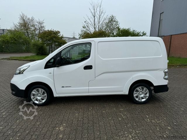 Bestelwagen NISSAN e-NV200 Automatik *Klima-aut.*3 Stück auf Lager*