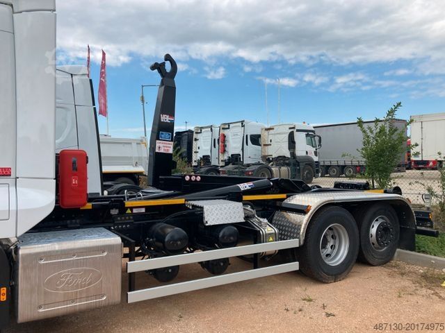 Speciallastbil FORD F-LINE 2642T 6x2 EURO 6 Multilift