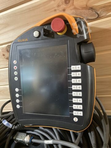 Průmyslový robot KUKA KR 6 R700 fivve