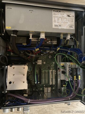 Průmyslový robot KUKA KR 6 R700 fivve