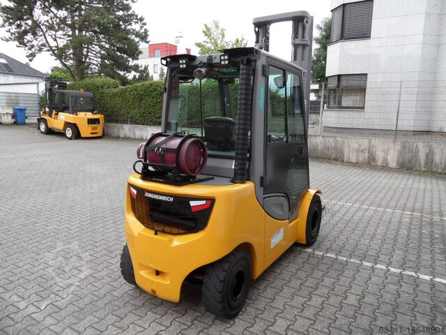 LPG-vorkheftruck Jungheinrich TFG 430s - Kabine mit Heizung - 4. Funktion