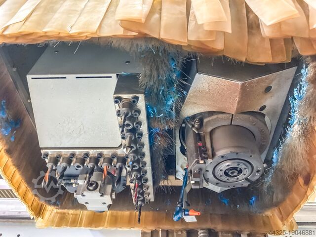 Bearbeitungszentren mit Konsolentisch HOMAG BOF 211/VENTURE 10