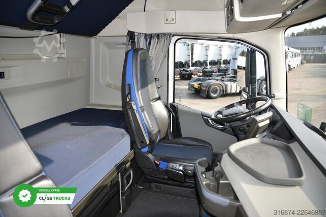 Standard SZM VOLVO FH 500 Globetrotter XL Varios