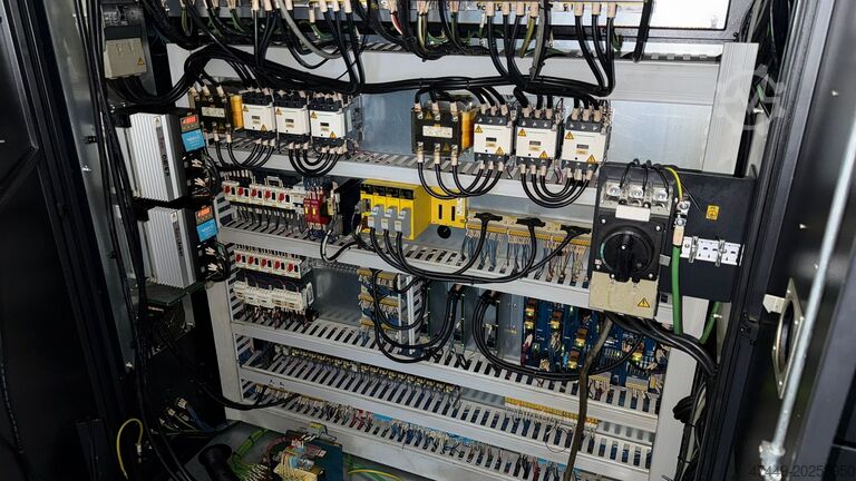 Centrum tokarsko-frezarskie CNC Doosan Puma TT 1800SY-GL