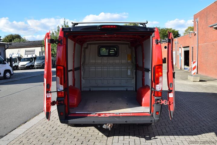 Magas tetős furgon Peugeot Boxer  333 L1H1 2,0 HDI Klima AHK Standheizung