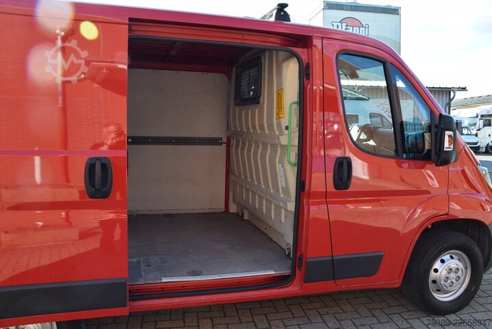 Magas tetős furgon Peugeot Boxer  333 L1H1 2,0 HDI Klima AHK Standheizung