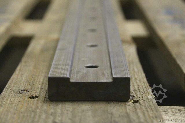 Unterlage für Abkantwerkzeug 2500 mm unbekannt 70/22/2500 mm
