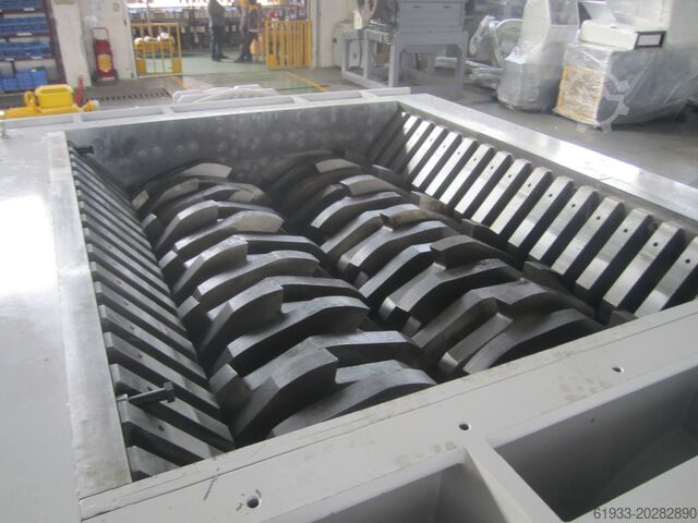 Hakselaar met twee assen Genox X1800