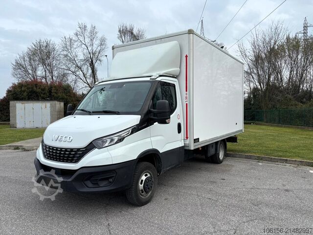 Skåpbil IVECO Daily 35