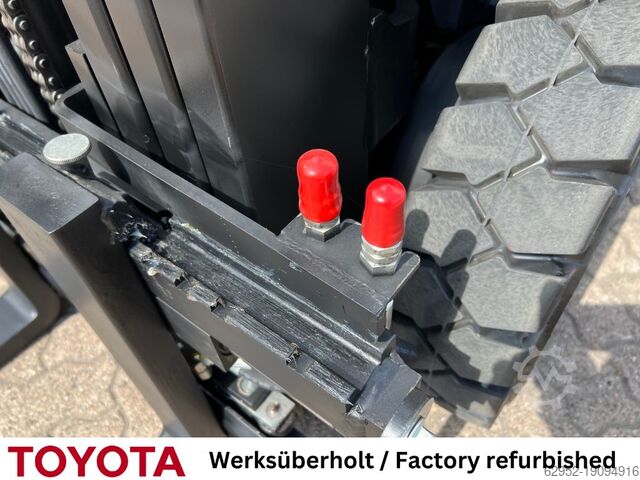 LPG-vorkheftruck Toyota 02-8 FGF 25, Waage