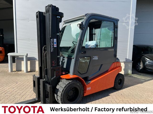 Elektrisk 4 -hjulig gaffeltruck Toyota 8 FBMT 45