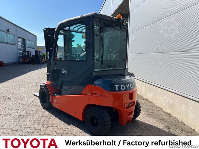 Elektrisk 4 -hjulig gaffeltruck Toyota 8 FBMT 45