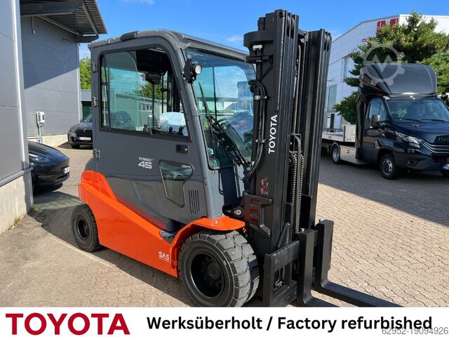 Elektrisk 4 -hjulig gaffeltruck Toyota 8 FBMT 45