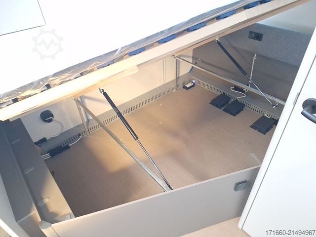 Caravan BÜRSTNER B66 480 TK Dusch-Paket, 1600kg, Radträger