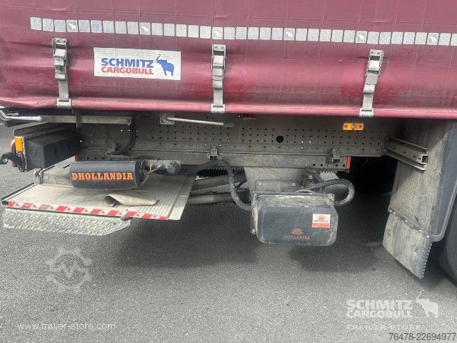 Semi-reboque aberto com lona Schmitz Cargobull Curtainsider Standard Taillift