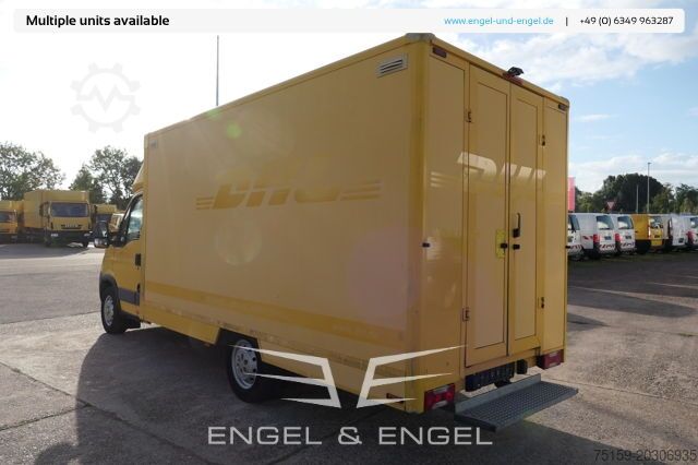 Vrachtwagen met bakwagen iveco Daily 35 S11 C30C AUTOMATIK KAMERA MAXI Regale DURCHGANG