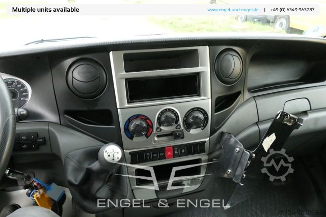 Vrachtwagen met bakwagen iveco Daily 35 S11 C30C AUTOMATIK KAMERA MAXI Regale DURCHGANG