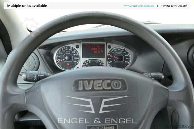 Vrachtwagen met bakwagen iveco Daily 35 S11 C30C AUTOMATIK KAMERA MAXI Regale LUFT