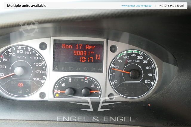 Vrachtwagen met bakwagen iveco Daily 35 S11 C30C AUTOMATIK KAMERA MAXI Regale LUFT