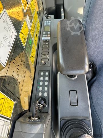 Εκσκαφέας ερπυστριοφόρος CATERPILLAR 325 FL CR / Gummipads