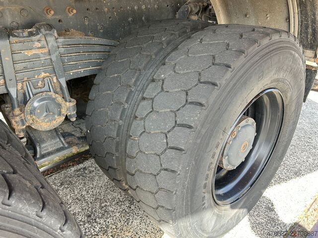 Trójstronna wywrotka MERCEDES-BENZ Actros 4151 V8 8x4 / Bordmatik / Retarder