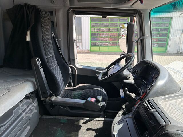Standardowy ciągnik siodłowy MERCEDES-BENZ Actros 2651 V8 / Retarder / 3 x Pedal / Hydrulik