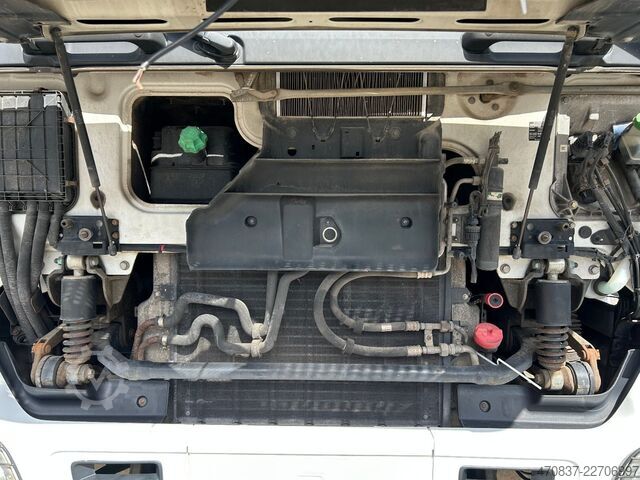 Standardowy ciągnik siodłowy MERCEDES-BENZ Actros 2651 V8 / Retarder / 3 x Pedal / Hydrulik
