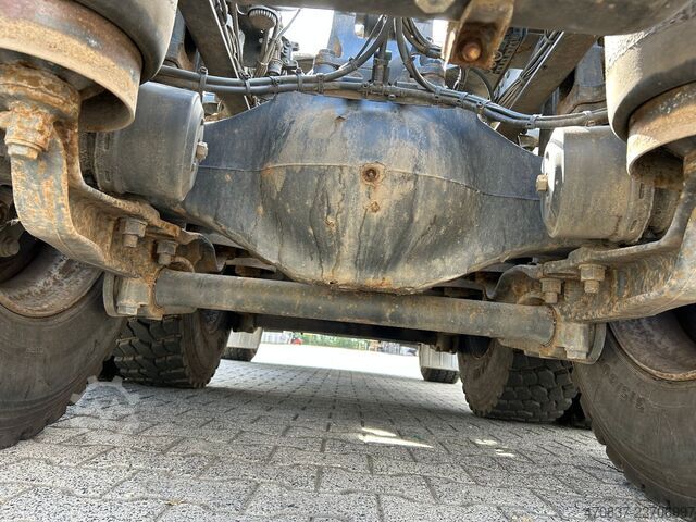 Standardowy ciągnik siodłowy MERCEDES-BENZ Actros 2651 V8 / Retarder / 3 x Pedal / Hydrulik