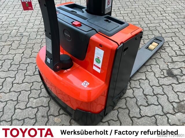 High Lift stacker Toyota SWE 080 L