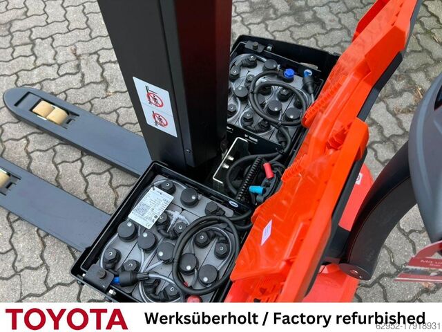 High Lift stacker Toyota SWE 080 L