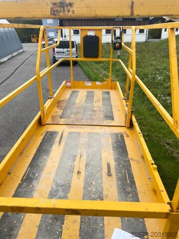 Nůžkový výtah Haulotte Compact 12