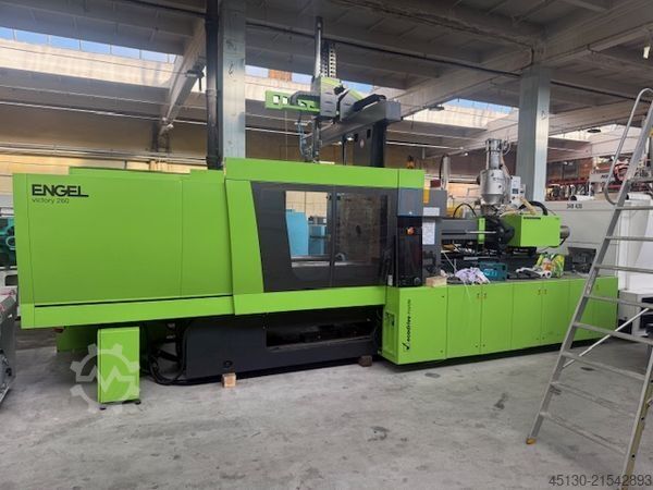 Máquina de moldagem por injeção Engel Victory 2460/260 Tech Ecodrive