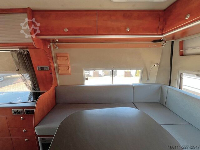 Autocaravana LA STRADA Avanti E - Hecksitzgruppe -  - Solar
