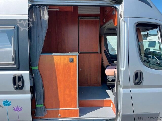 Autocaravana LA STRADA Avanti E - Hecksitzgruppe -  - Solar