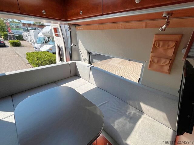 Autocaravana LA STRADA Avanti E - Hecksitzgruppe -  - Solar