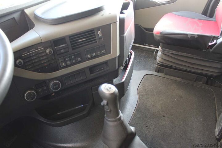 Kroghejsvogn Volvo FH12 460 motrice porta casse mobili usat