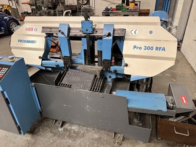 Sierra de cinta horizontal totalmente automática Karmetal Prosaw Pro300- RFA