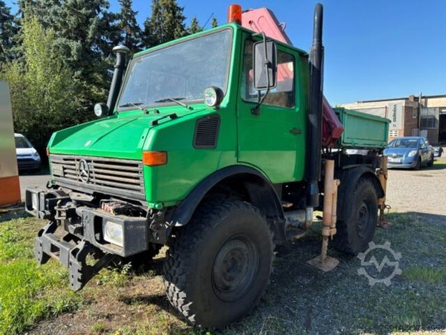 Vrachtwagen met kraanopbouw Mercedes-Benz UNIMOG 1000