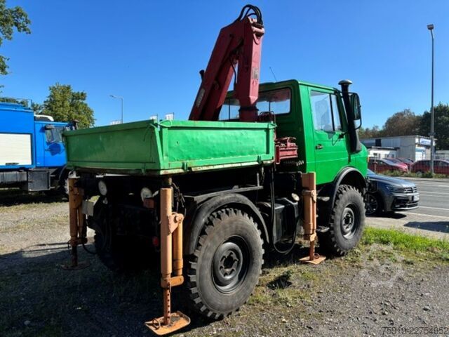 Vrachtwagen met kraanopbouw Mercedes-Benz UNIMOG 1000