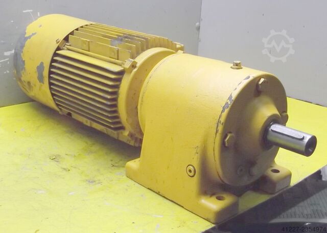 Getriebemotor 0,35/1,3 kW 16/65 U/min SEW-EURODRIVE R60DT100LS8/2B