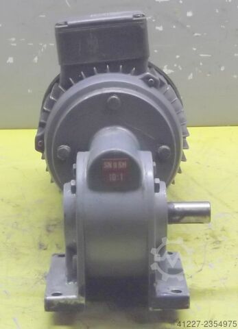 Kugghjulsmotor 0,37 kW 141 rpm ATB RF0,37/4-7