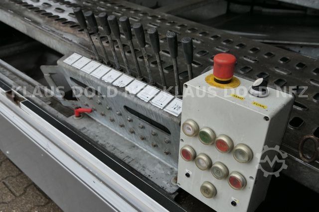 Auto met oplegger KÄSSBOHRER SP 9-16 geschlossener Autotransporter