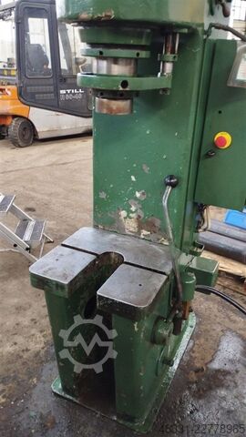 Hydraulisk presse EITEL P16B