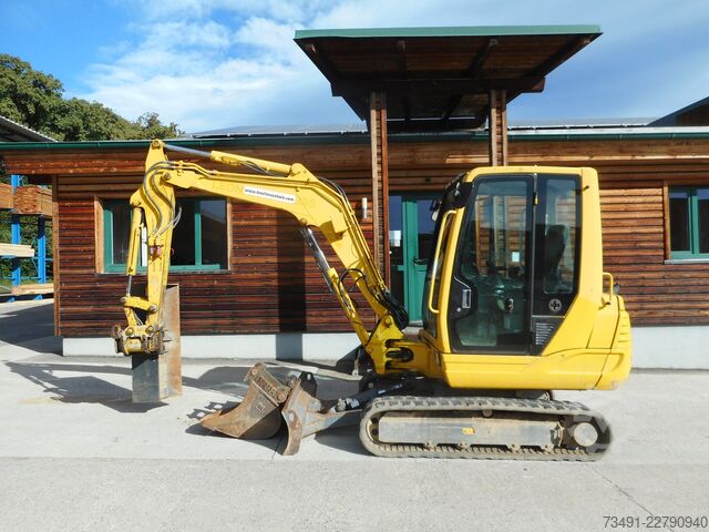 Minigraafmachine Takeuchi TB 235 mit Powertilt