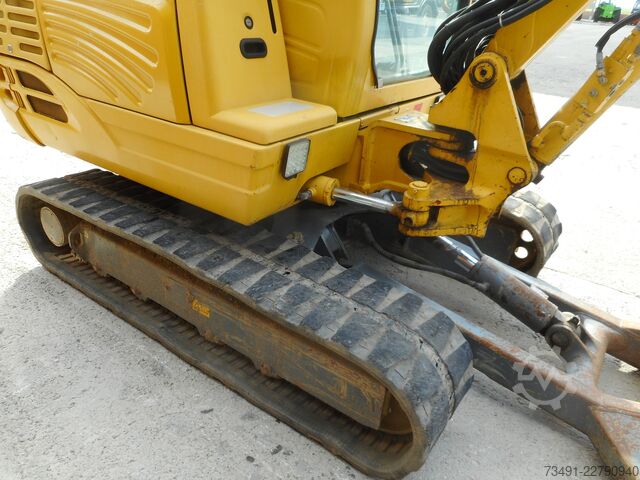 Minigraafmachine Takeuchi TB 235 mit Powertilt