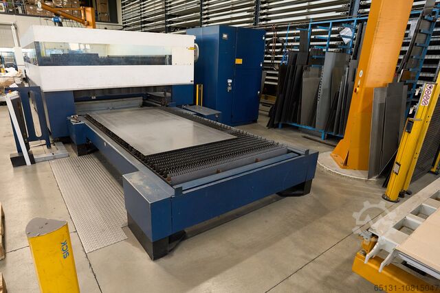 Installation de découpe laser au CO2 TRUMPF TruLaser 3030