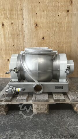 Vákuumszivattyú Balzers 2x TPH 2200